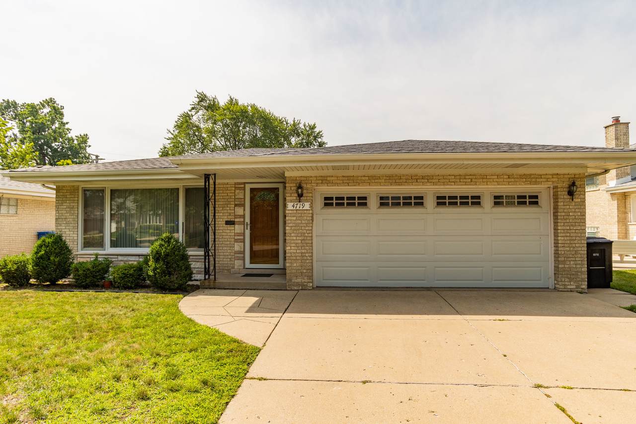 4719 Devon Avenue - Photo 1