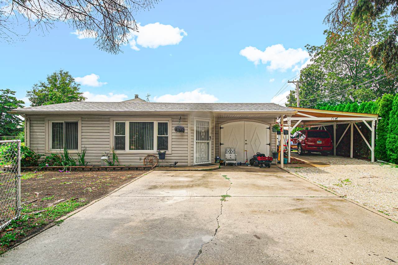 7104 72nd Street - Photo 1