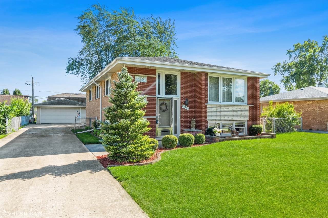 7913 73rd Street - Photo 1