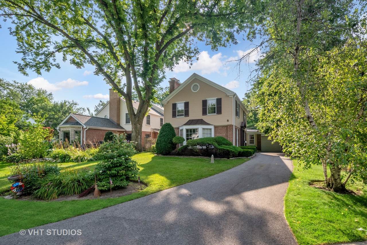 8 Salem Circle - Photo 1