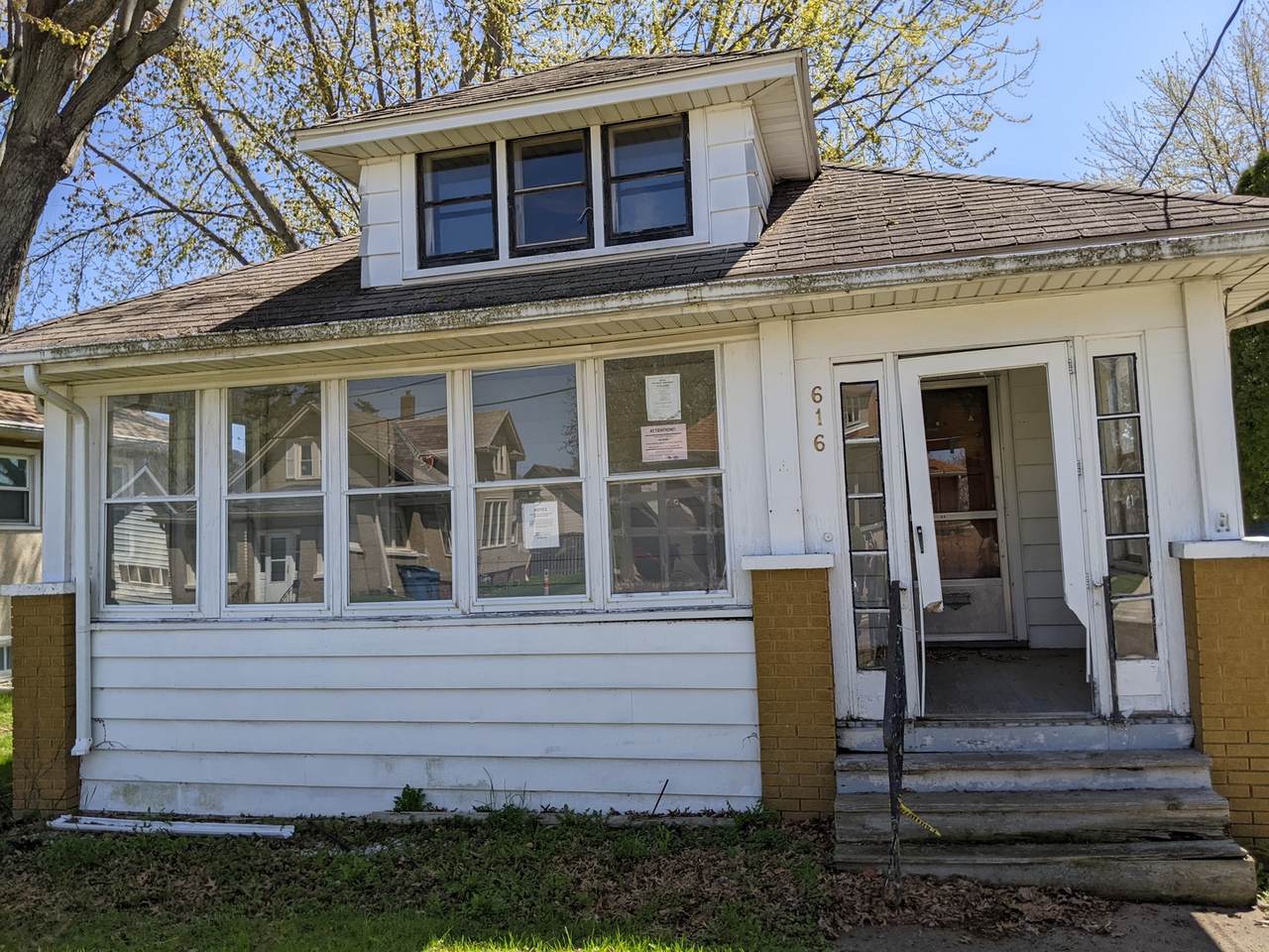 616 12th Street - Photo 1