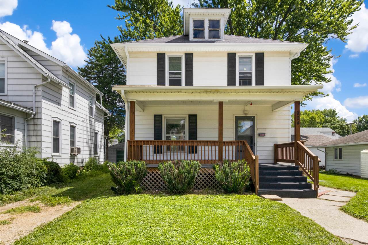 904 6th Avenue - Photo 1