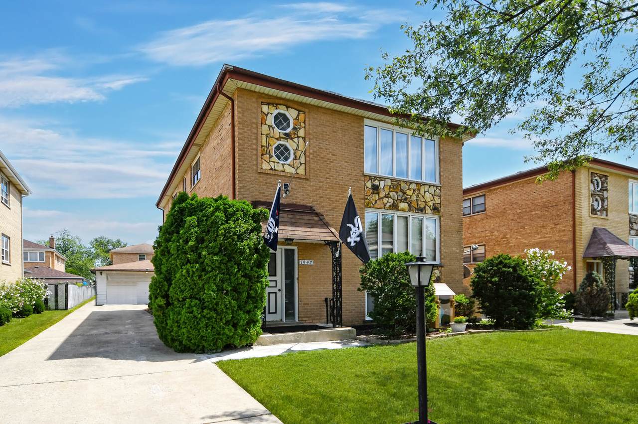 7943 Nordica Avenue - Photo 1