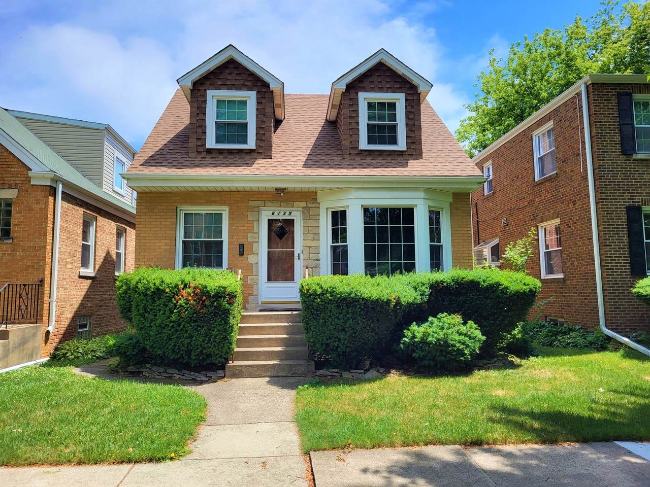 6135 Moody Avenue - Photo 1