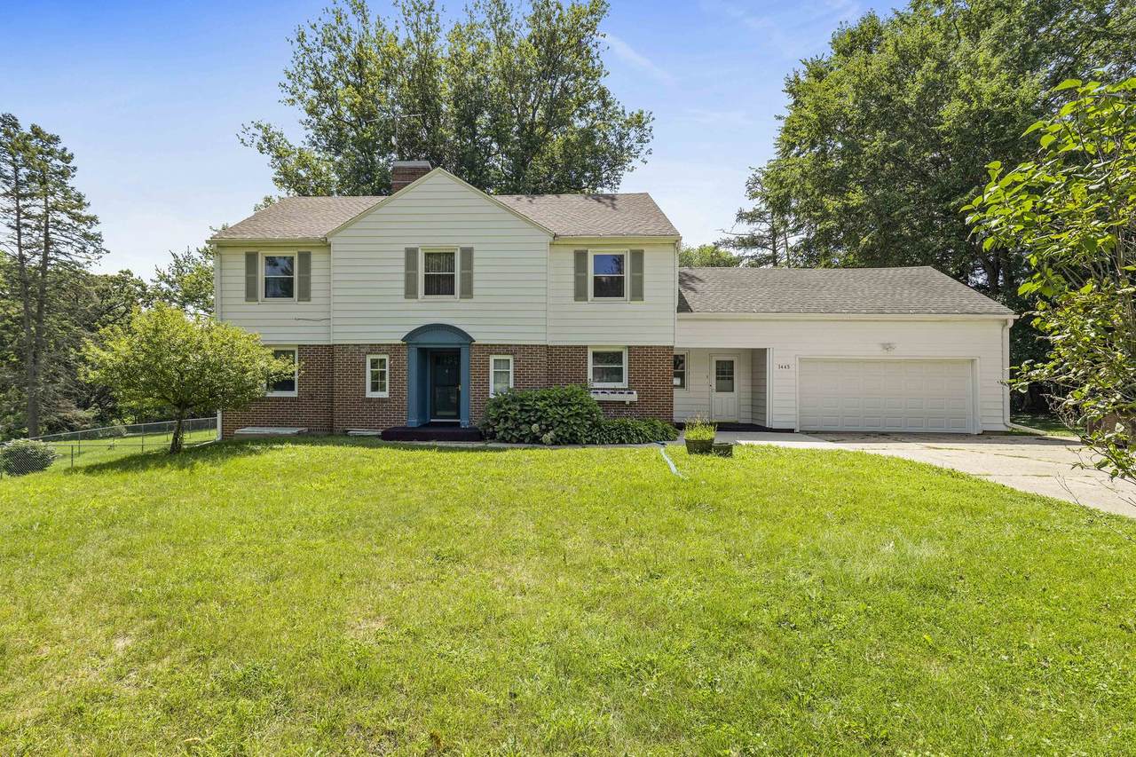 1443 Lacresta Drive - Photo 1