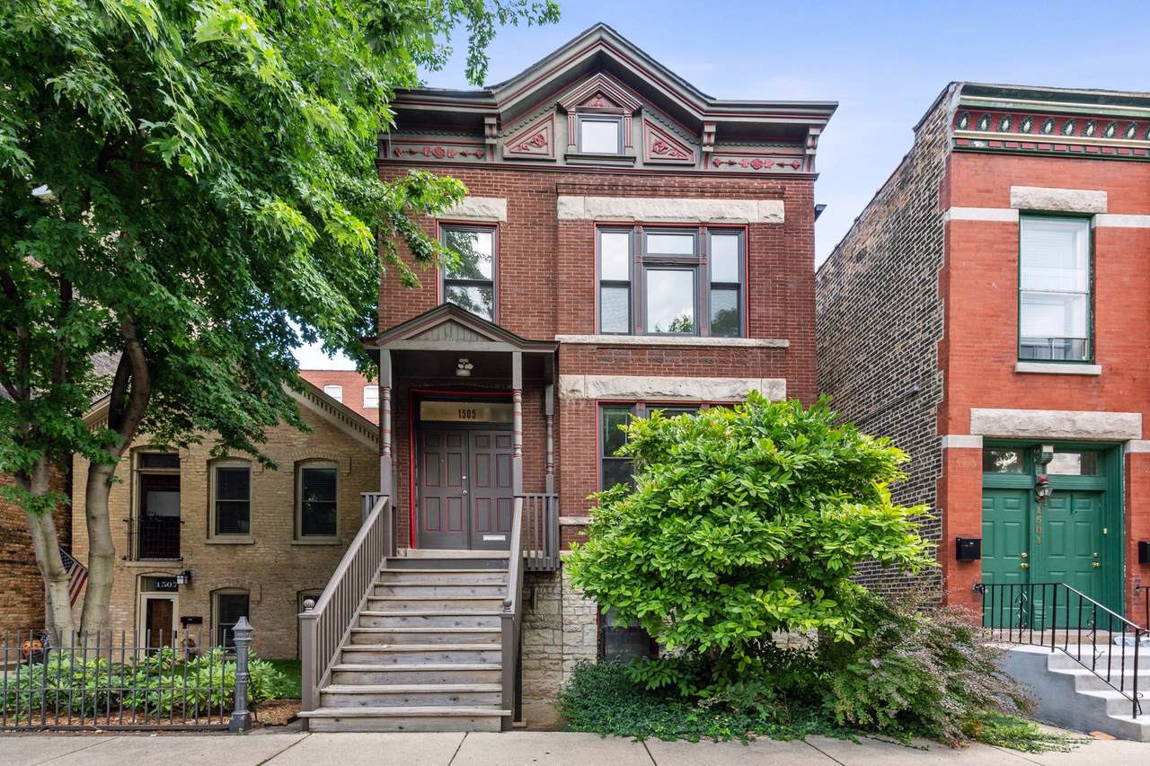 1505 Leavitt Street - Photo 1