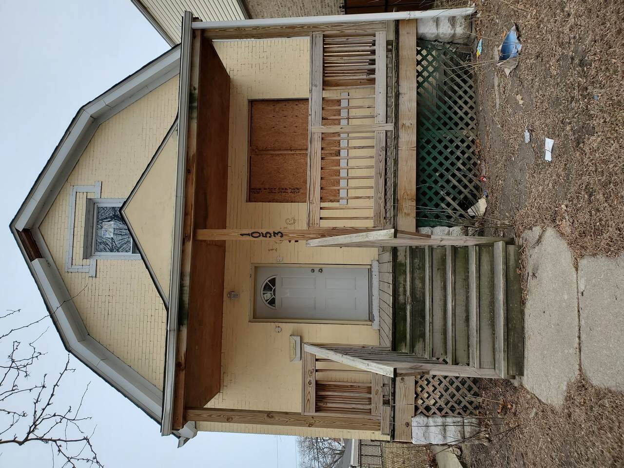 1053 Keeler Avenue - Photo 1
