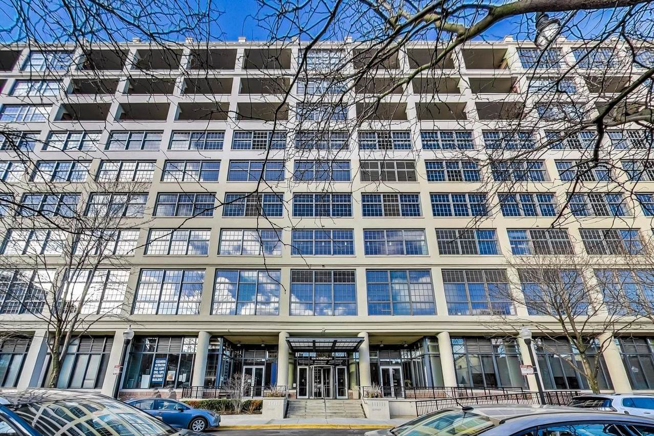 900 Kingsbury Street - Photo 1