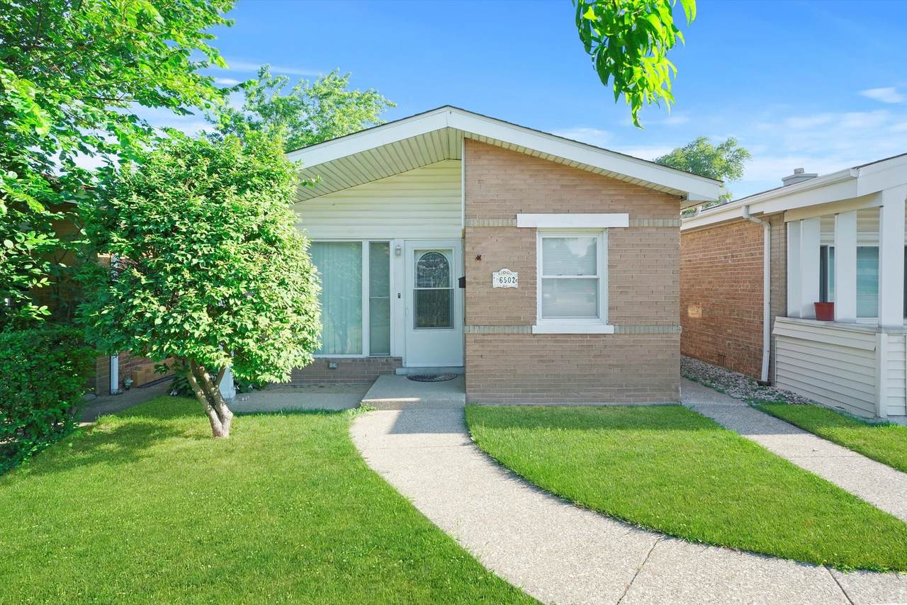 6502 Pershing Road - Photo 1