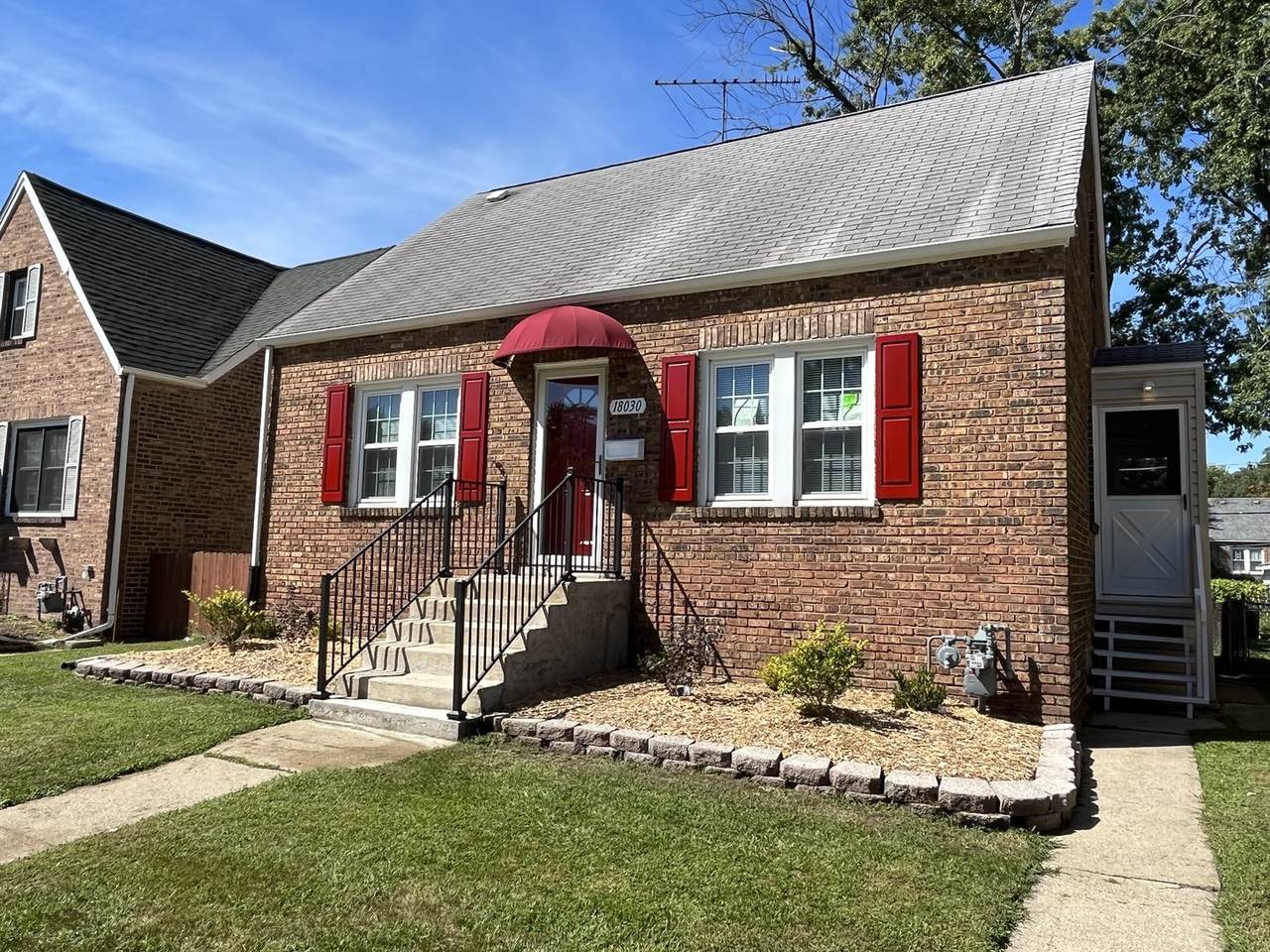 18030 Ridgewood Avenue - Photo 1