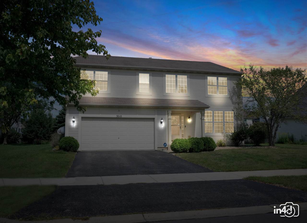 3010 Foxmoor Drive - Photo 1