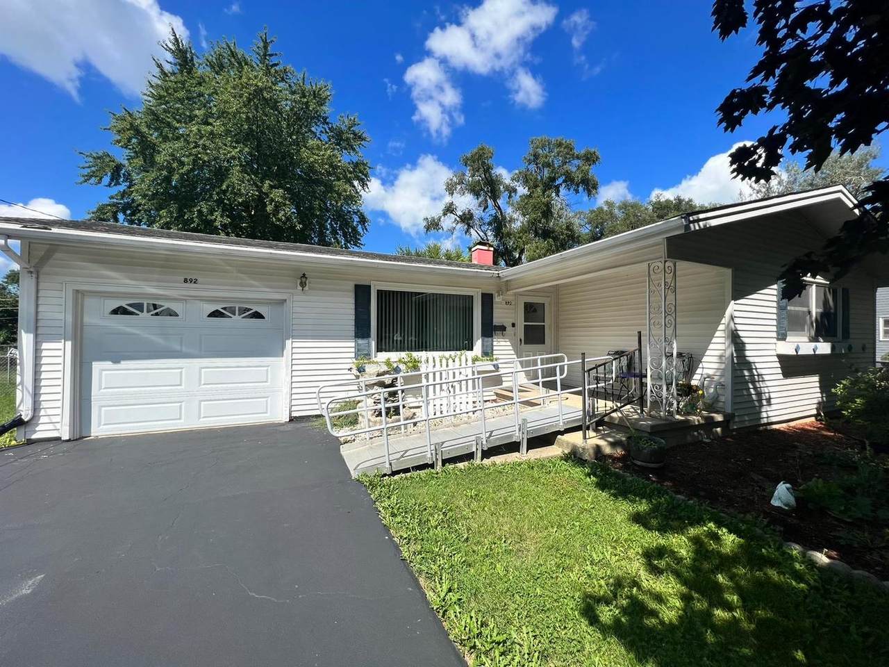 892 Foran Lane - Photo 1