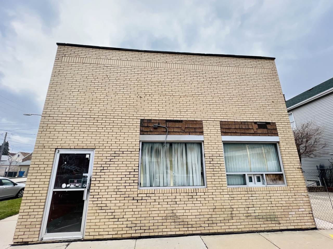 3556 Ashland Avenue - Photo 1