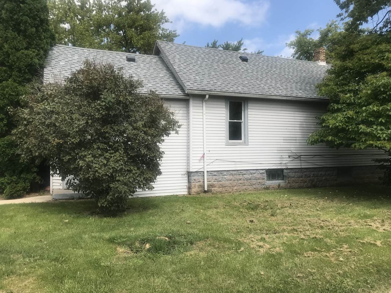 2039 Dickey Avenue - Photo 1