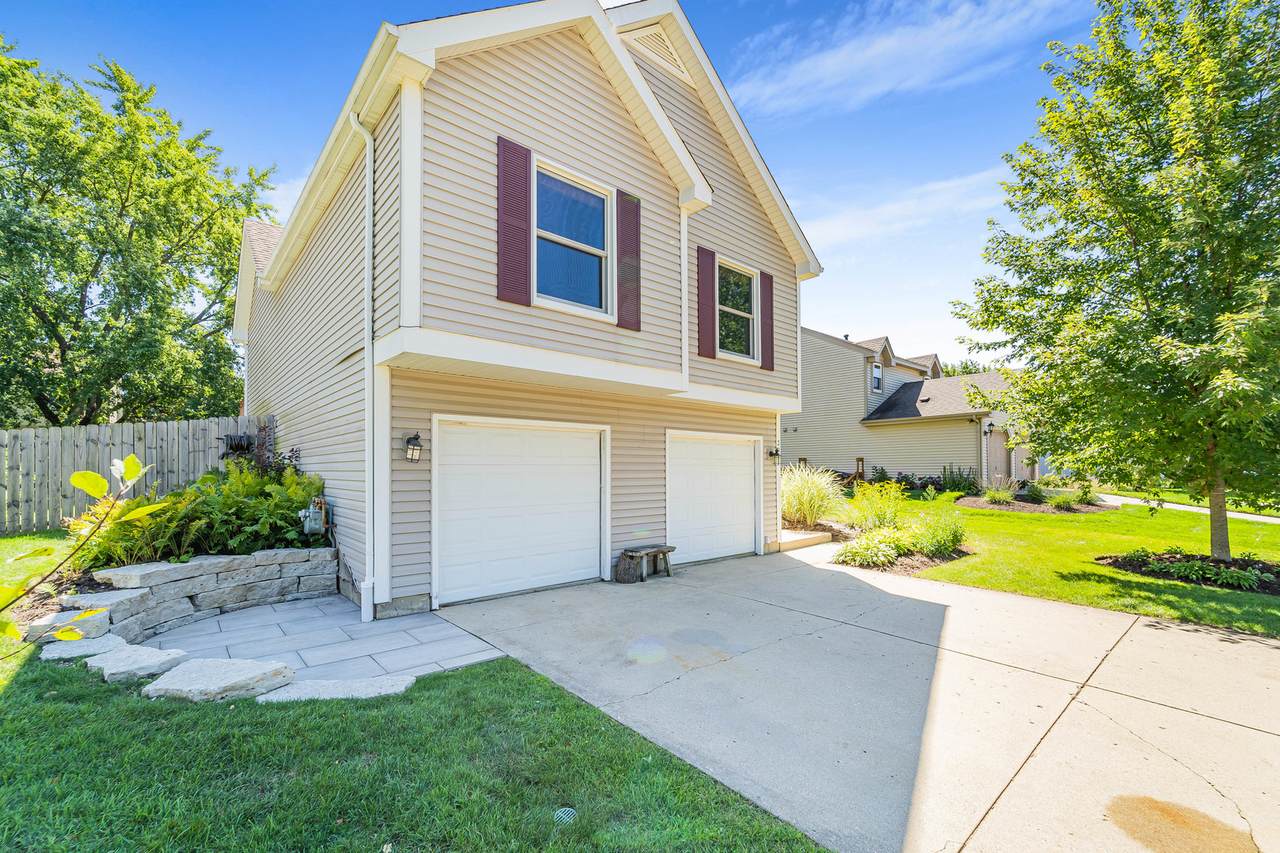 301 Apple Hill Lane - Photo 1