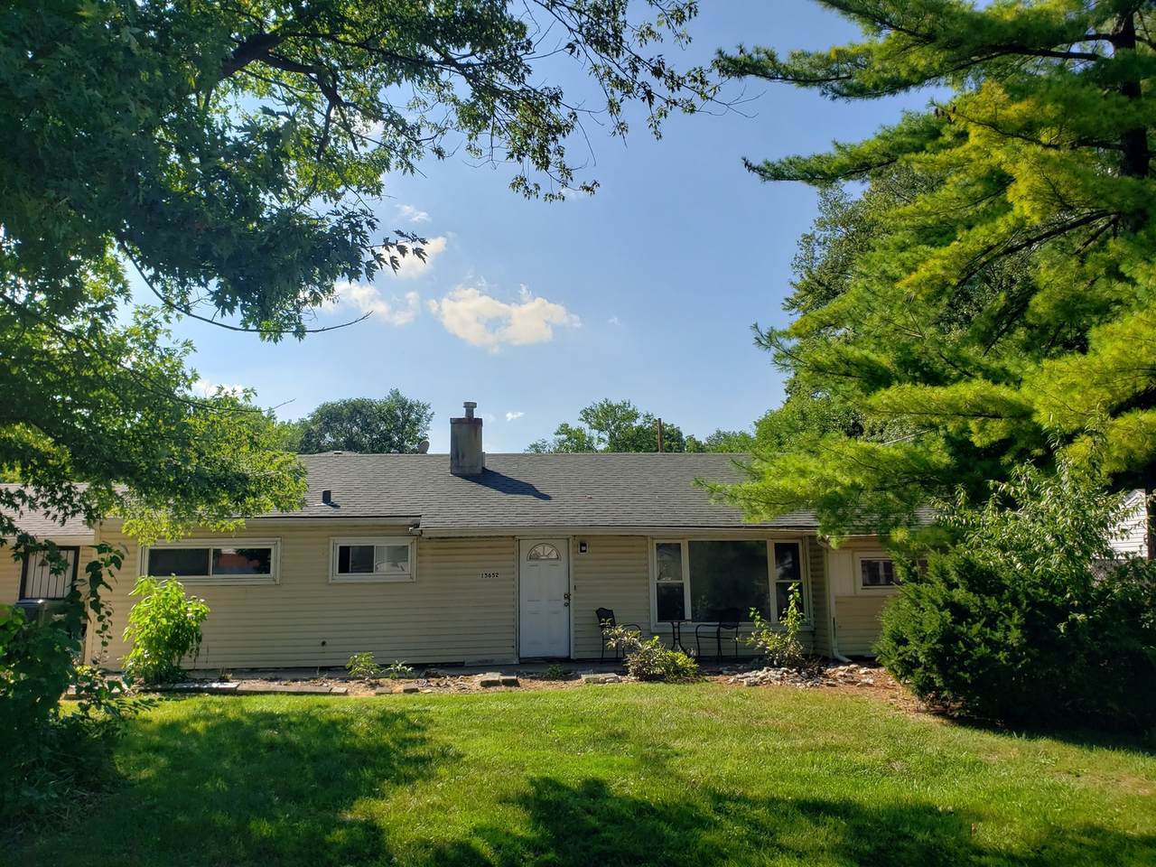 15652 Ridgeway Avenue - Photo 1