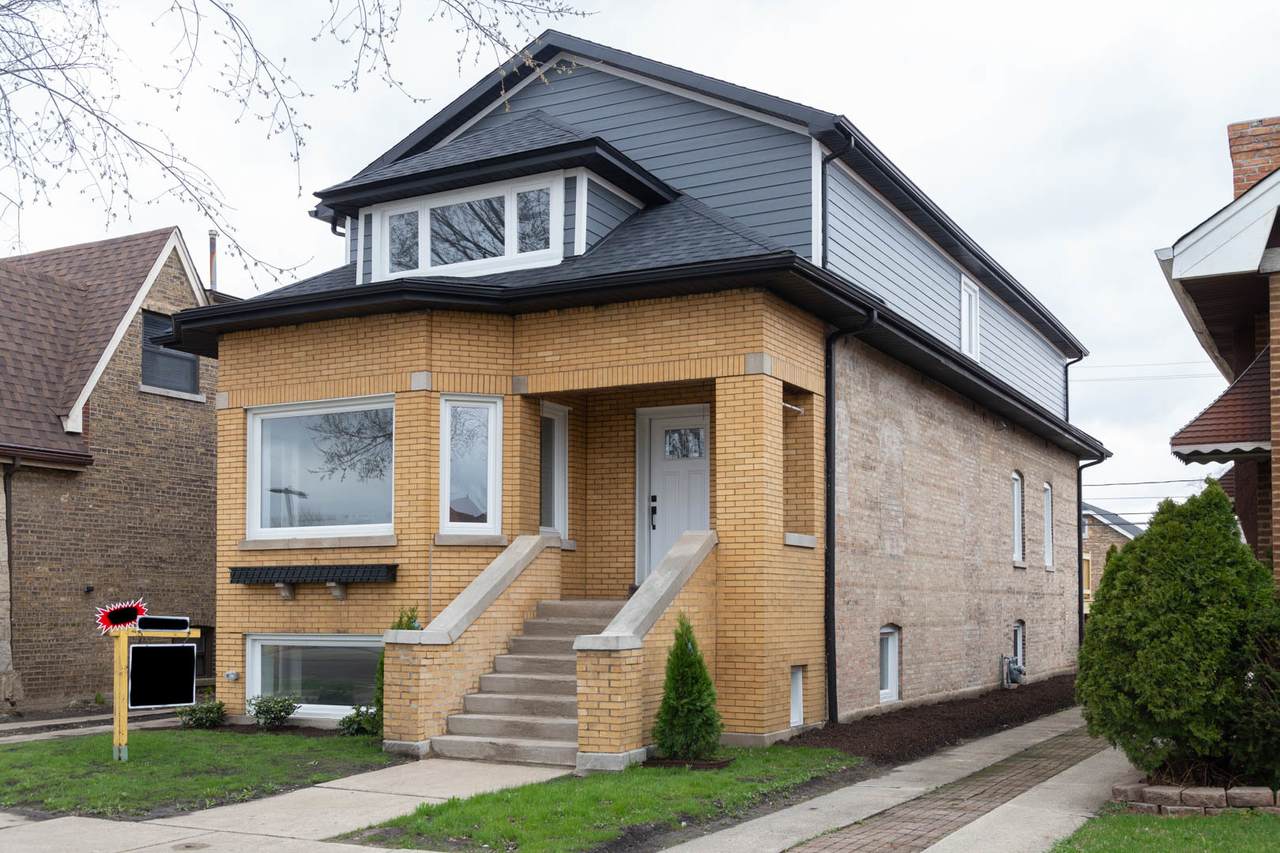 2542 Oak Park Avenue - Photo 1
