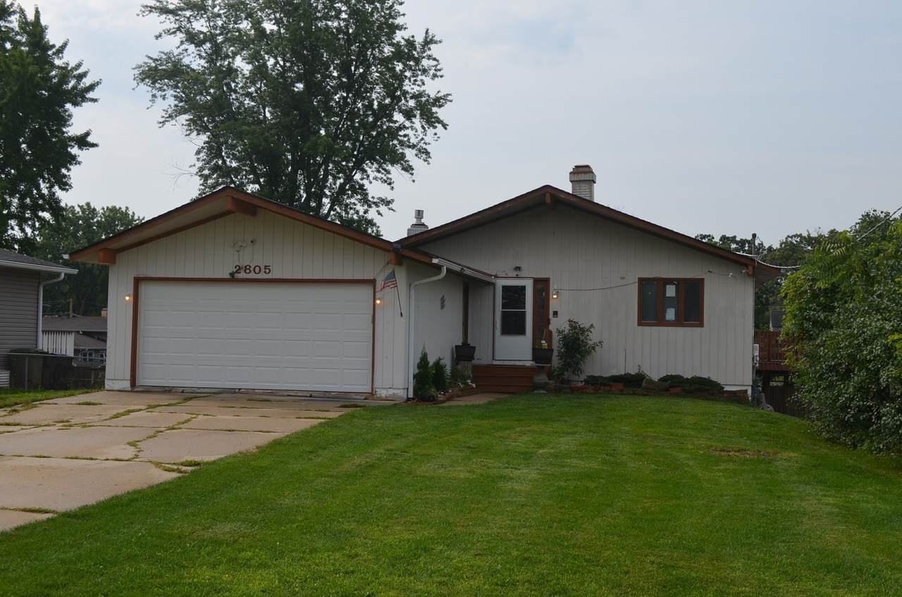 2805 Salem Boulevard - Photo 1