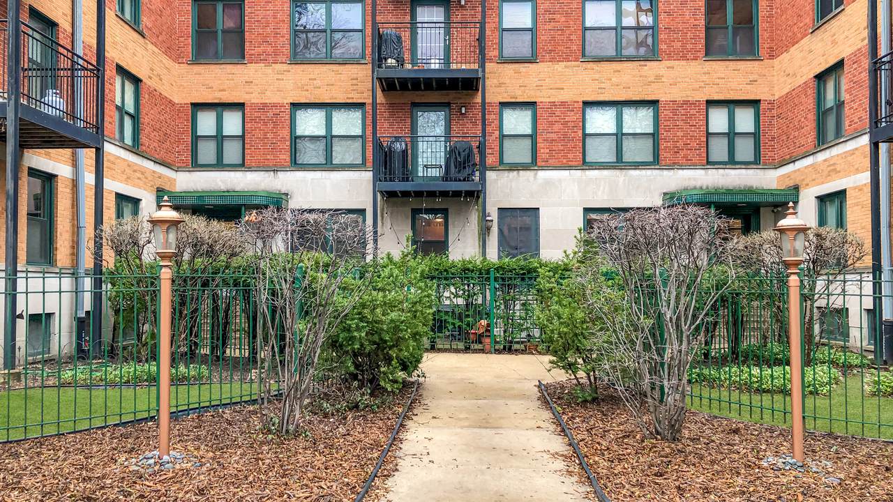 2545 Catalpa Avenue - Photo 1