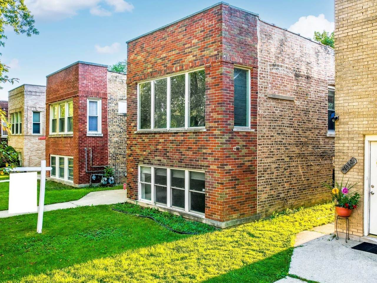 1412 Scoville Avenue - Photo 1