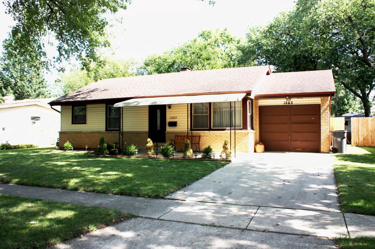 1263 Algonquin Drive - Photo 1