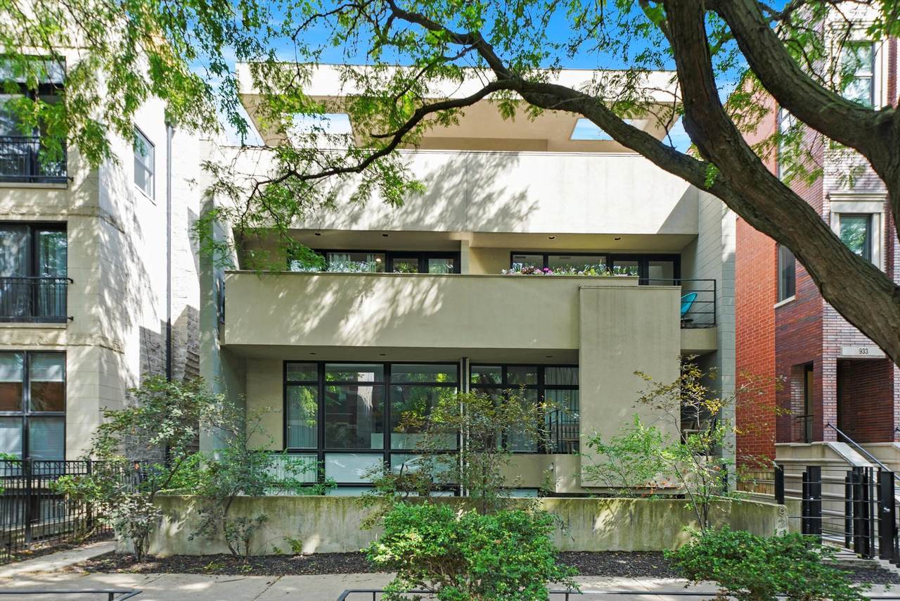 935 Wolcott Avenue - Photo 1