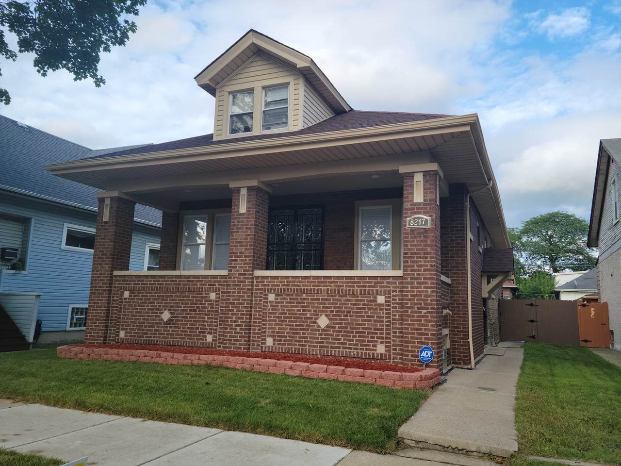 8217 Dante Avenue - Photo 1