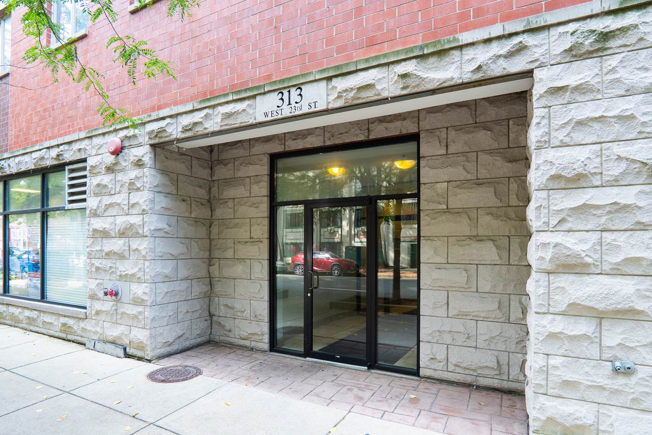 313 23rd Street - Photo 1