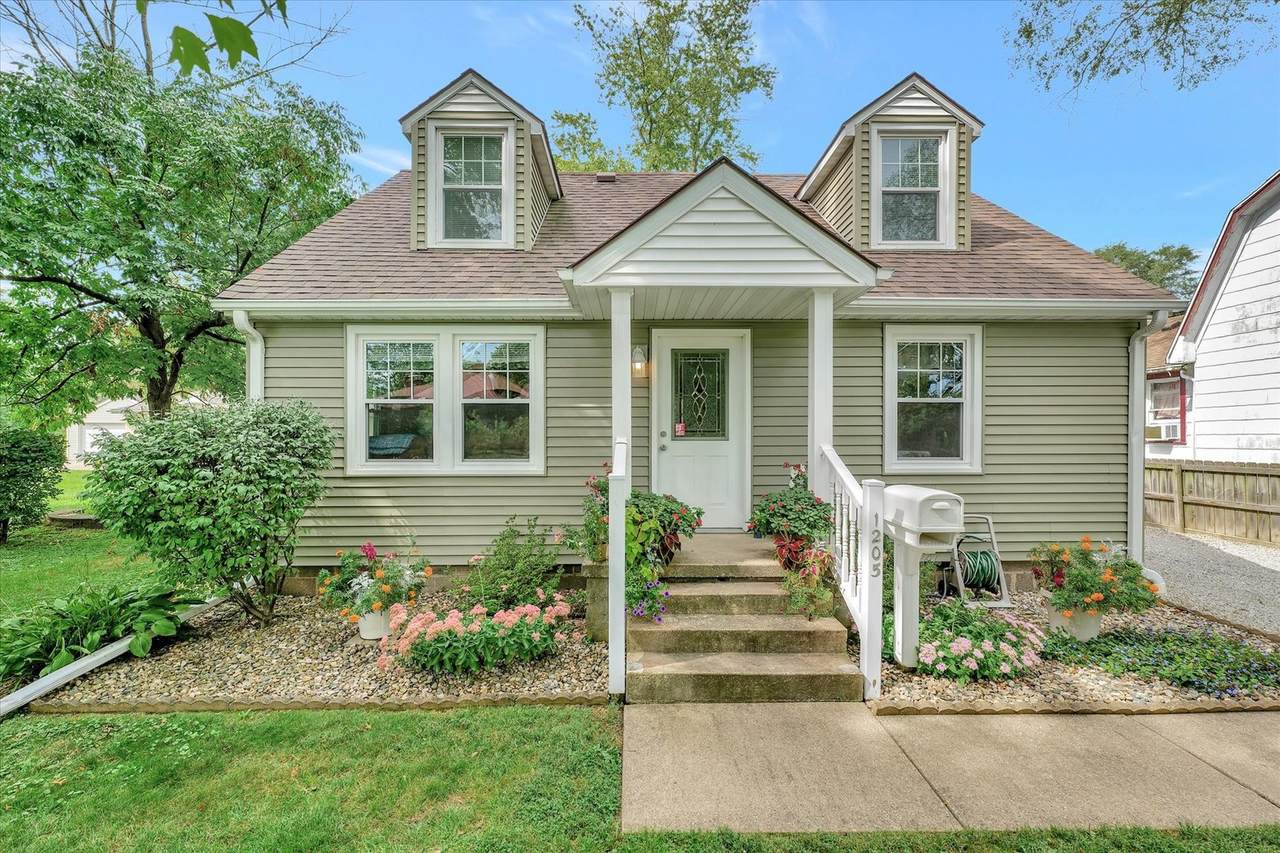 1205 Berkley Avenue - Photo 1