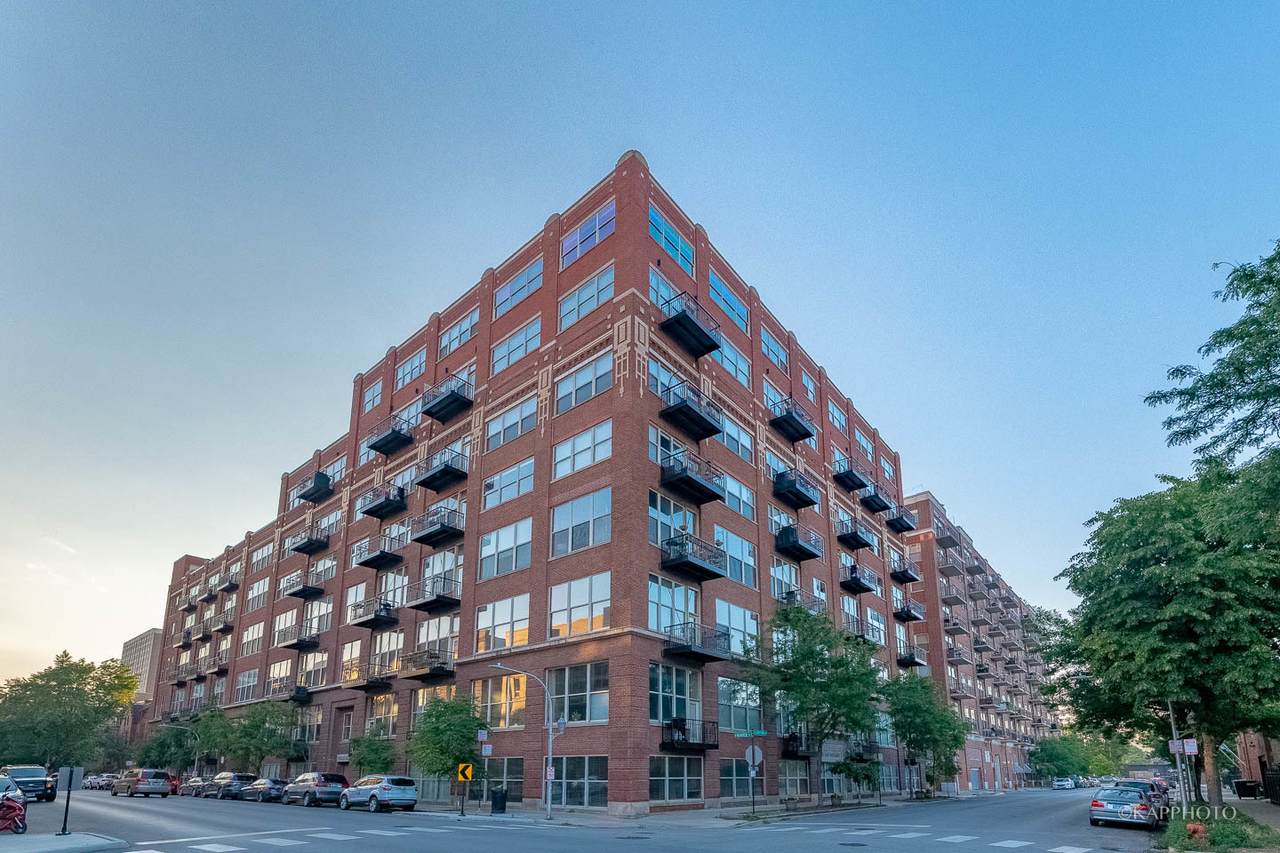 1500 Monroe Street - Photo 1