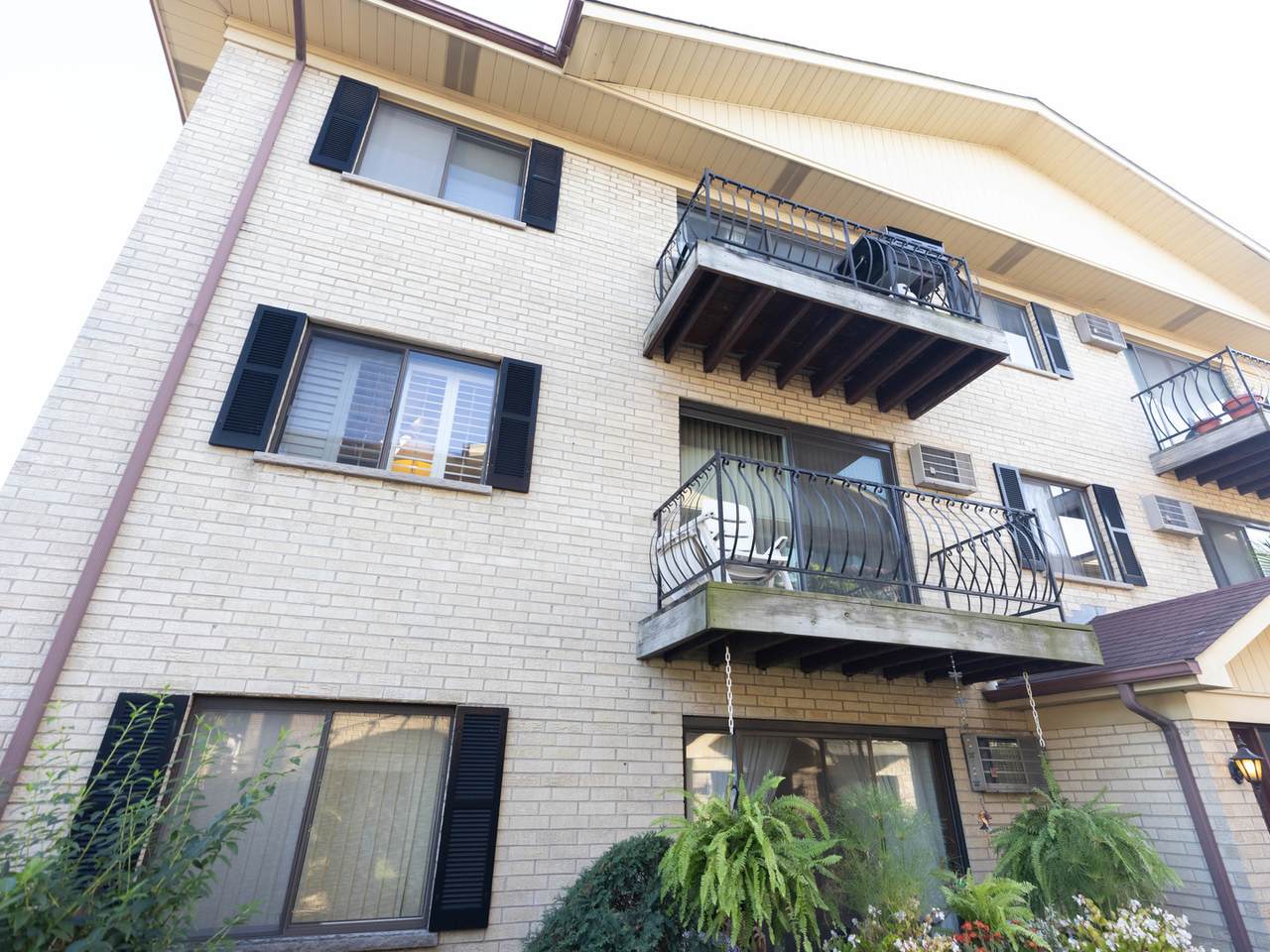 2155 Harlem Avenue - Photo 1
