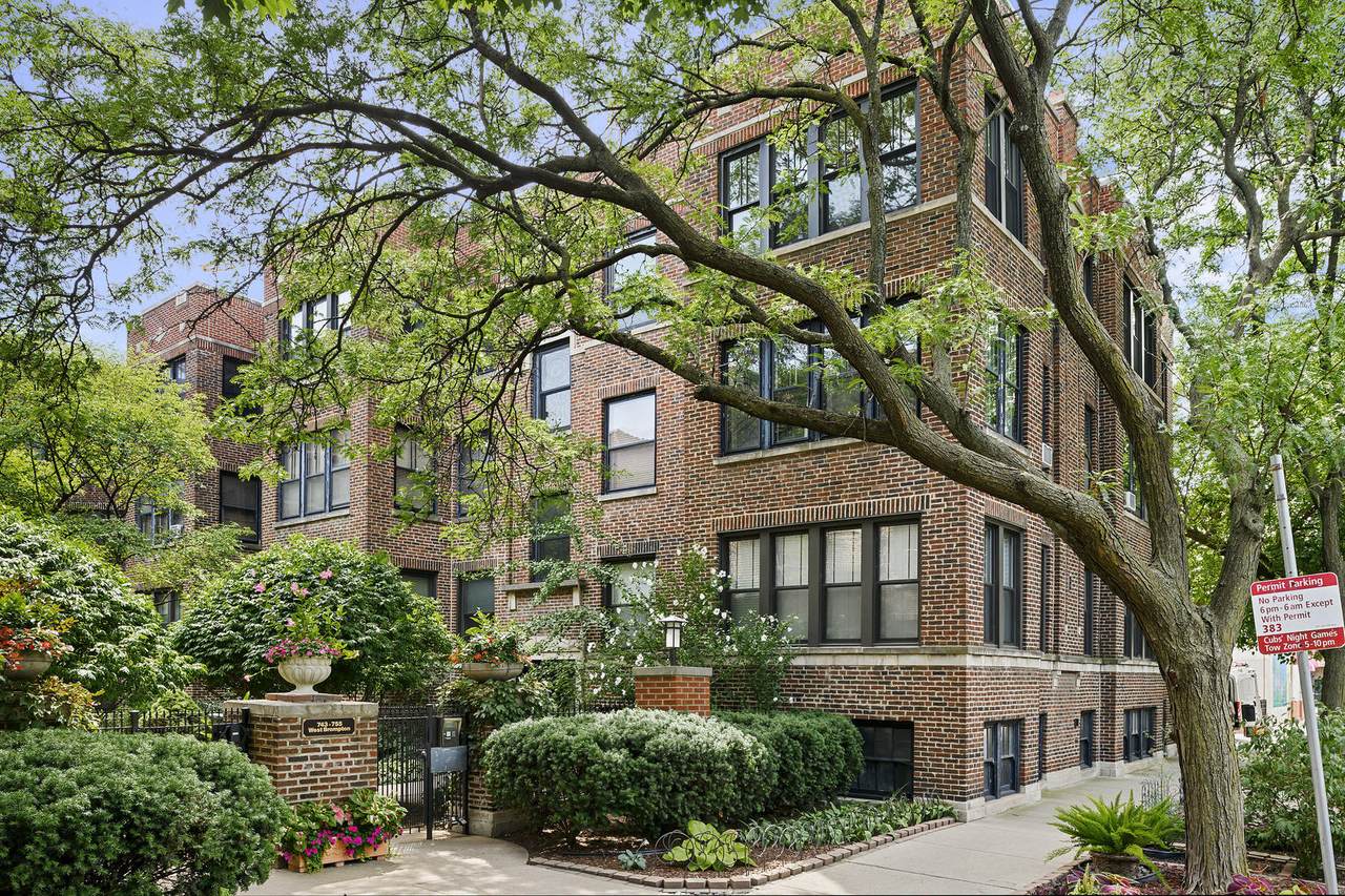 755 Brompton Avenue - Photo 1