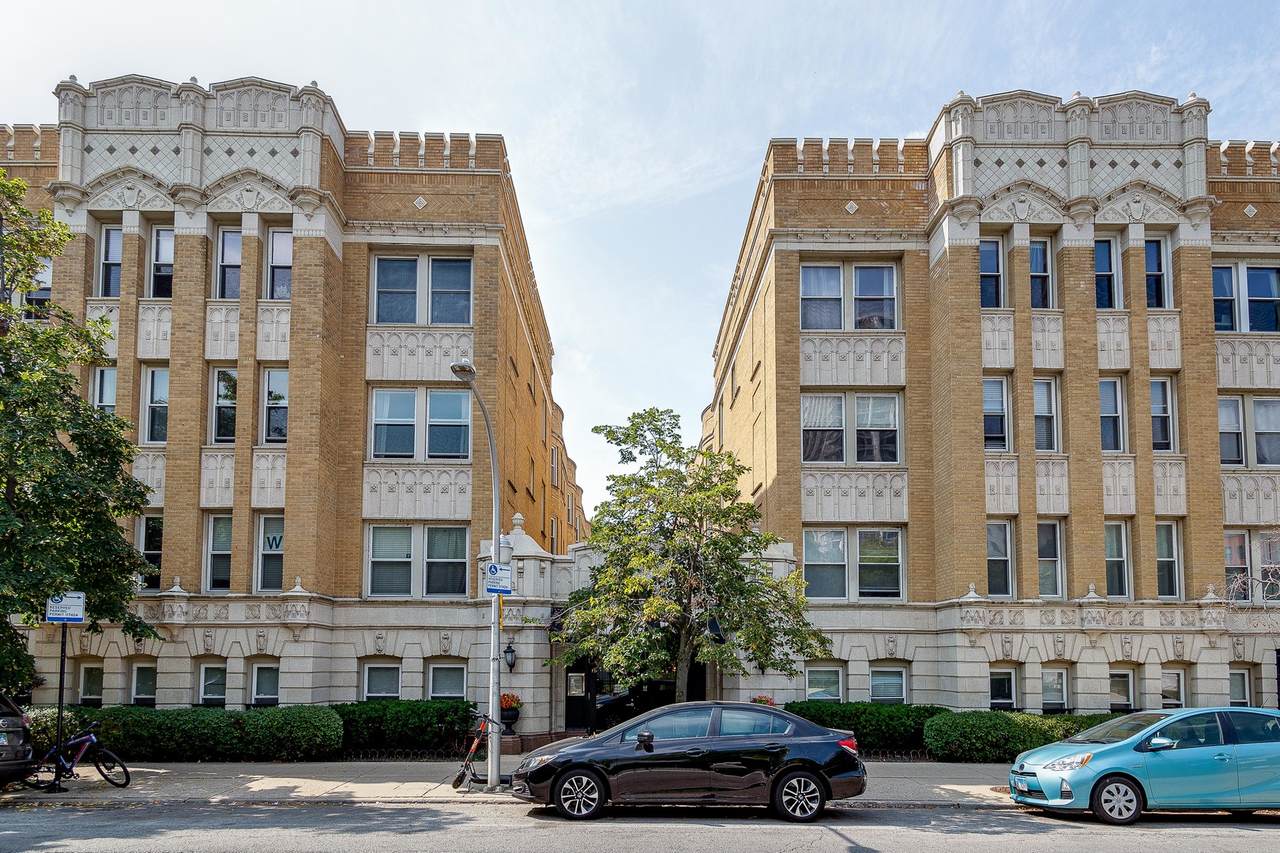 4240 Clarendon Avenue - Photo 1