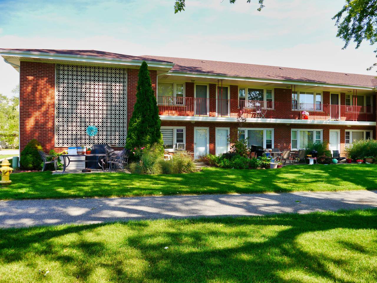 1107 Holiday Lane - Photo 1