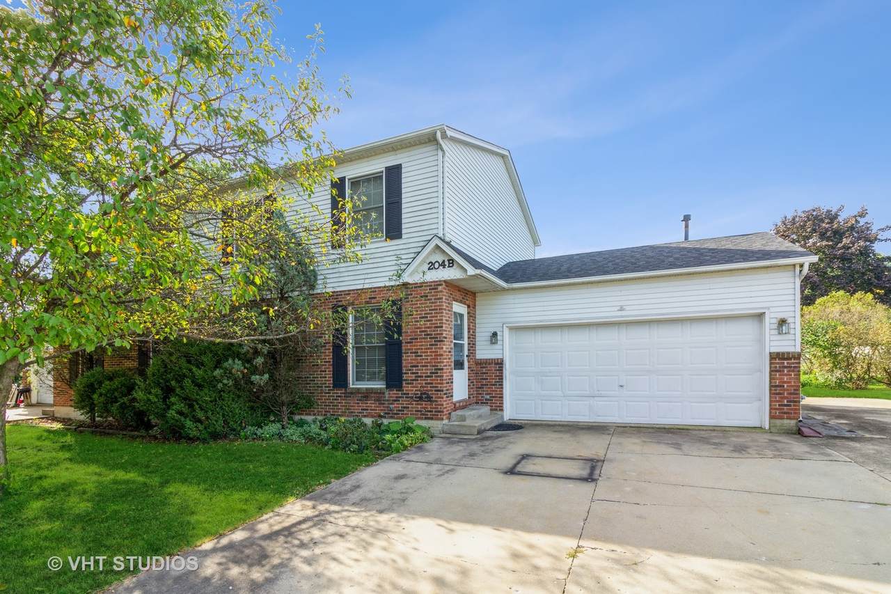 204 Hillcrest Avenue - Photo 1