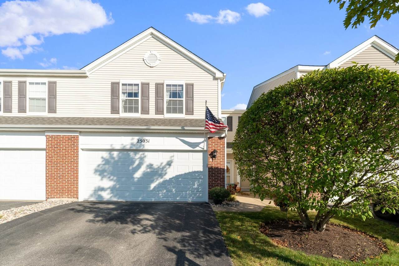25031 Clare Circle - Photo 1