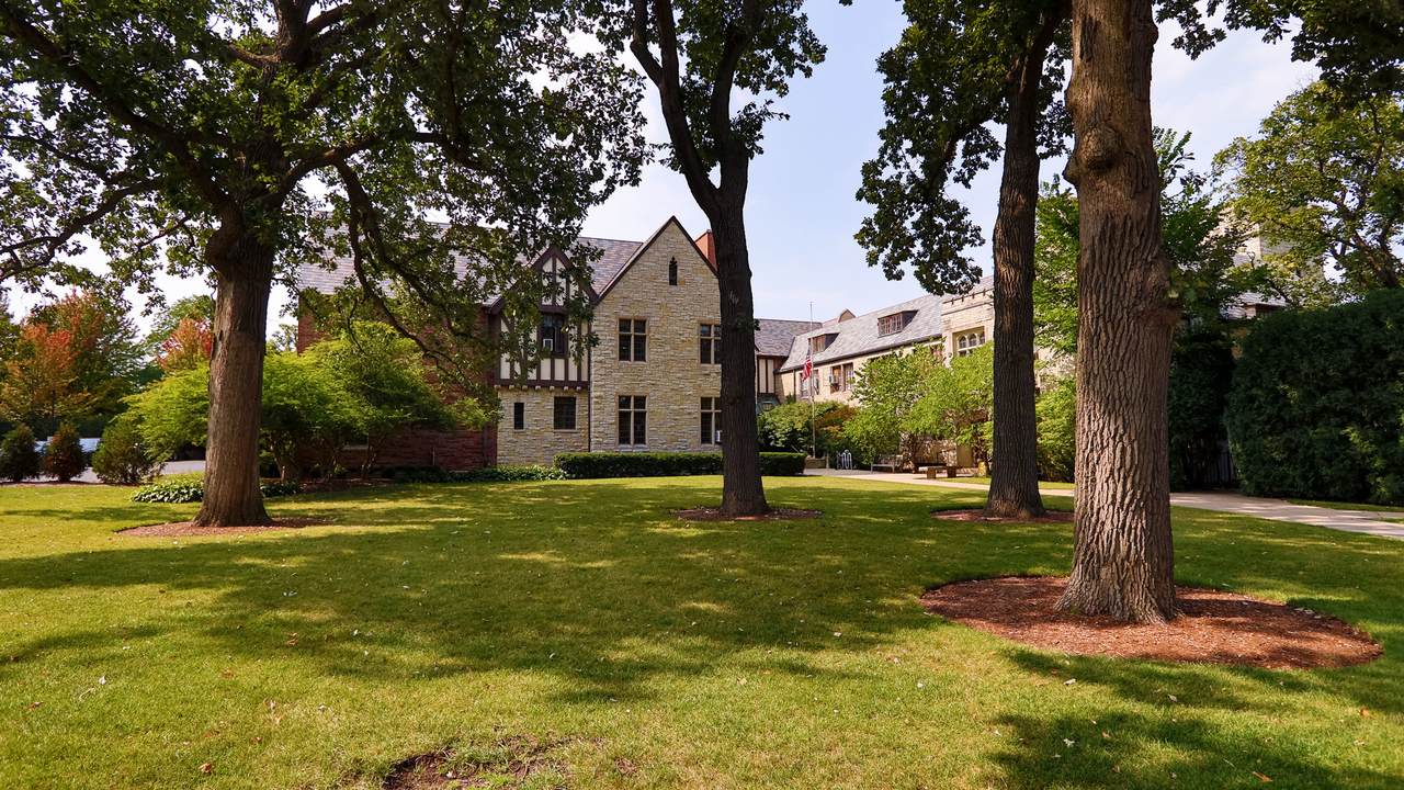 620 Lincoln Avenue - Photo 1