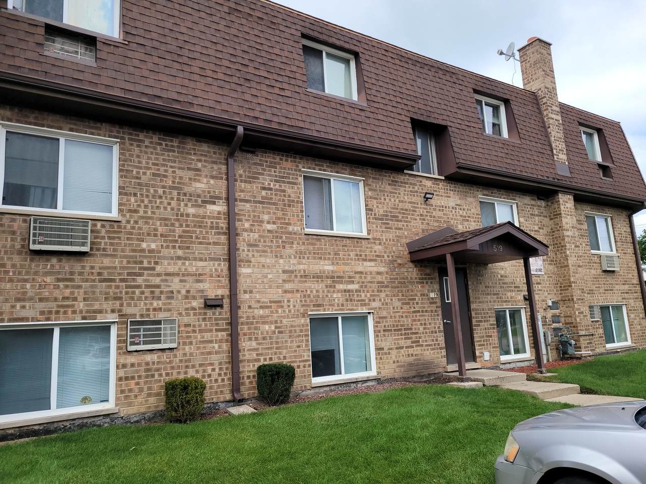 519 Dempster Street - Photo 1