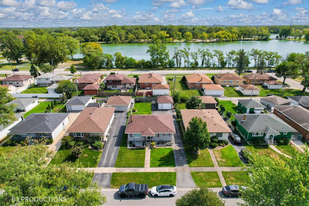18637 Bernadine Street - Photo 1