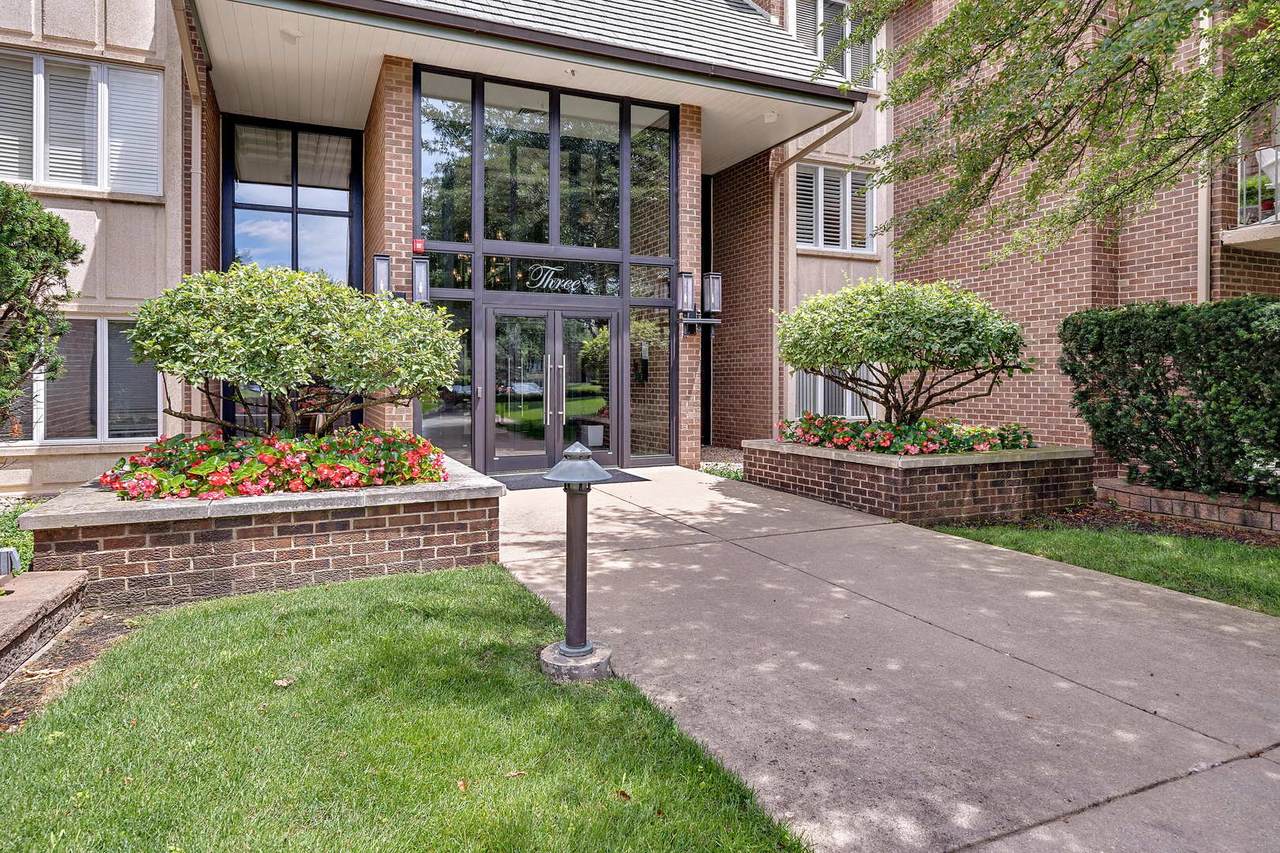 3 Oak Brook Club Drive - Photo 1