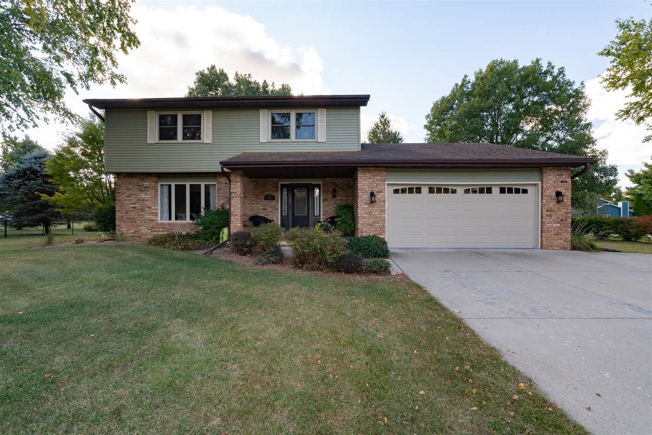 8811 Tamarac Way - Photo 1