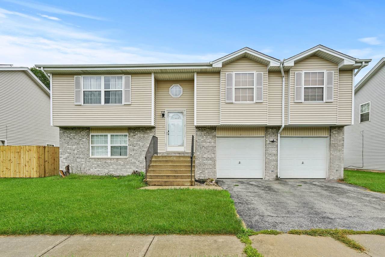 22513 Plum Creek Drive - Photo 1