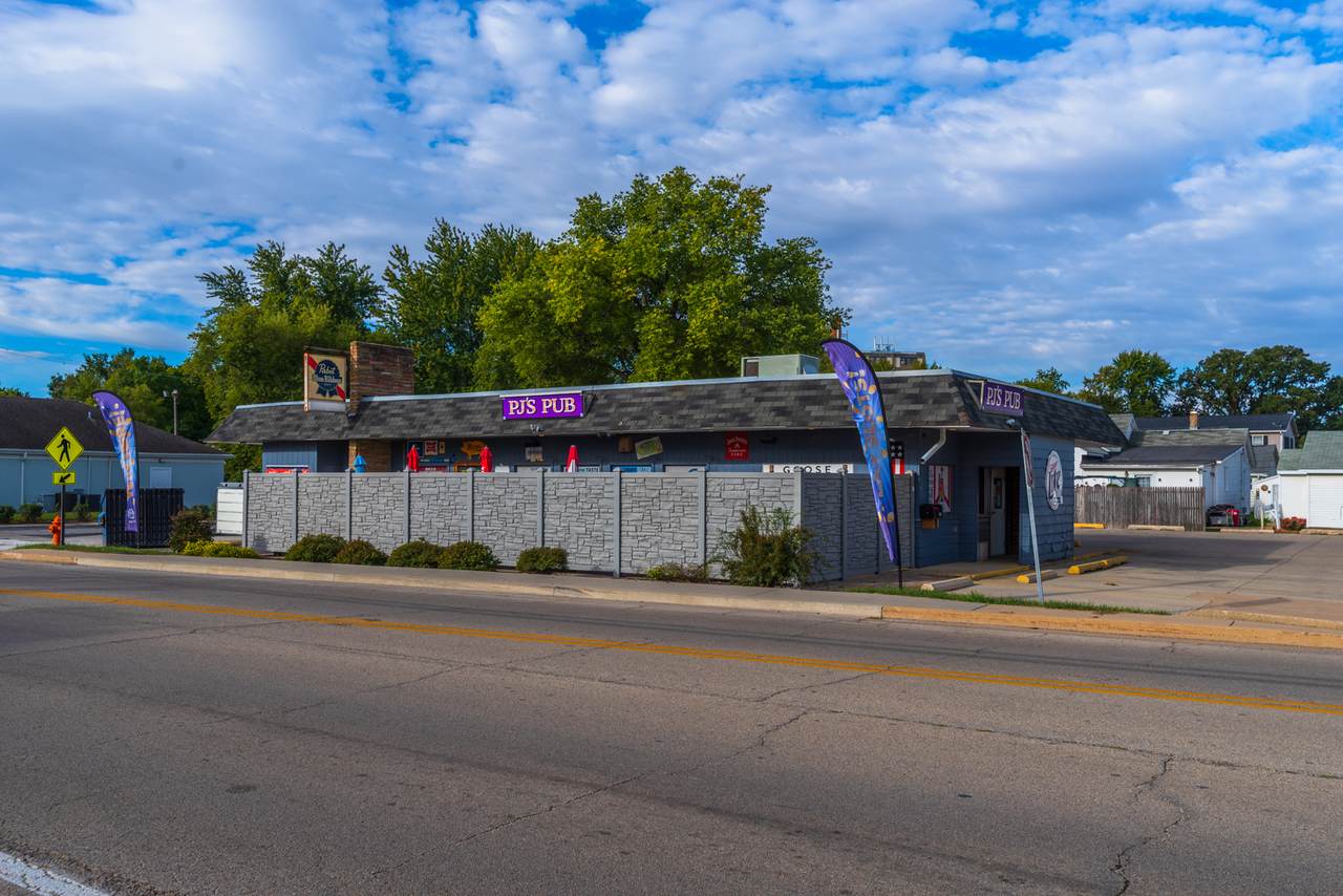 301 Ladd Street - Photo 1