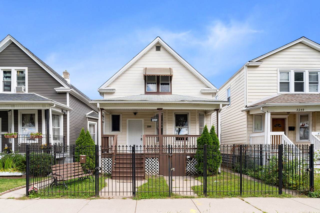 2249 Kilbourn Avenue - Photo 1