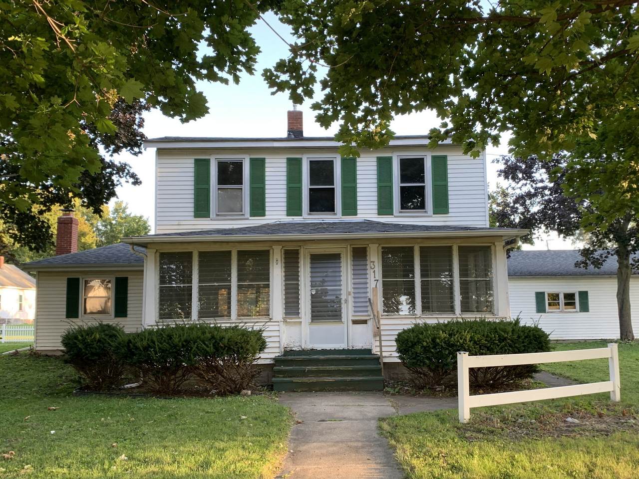 317 Dearborn Street - Photo 1