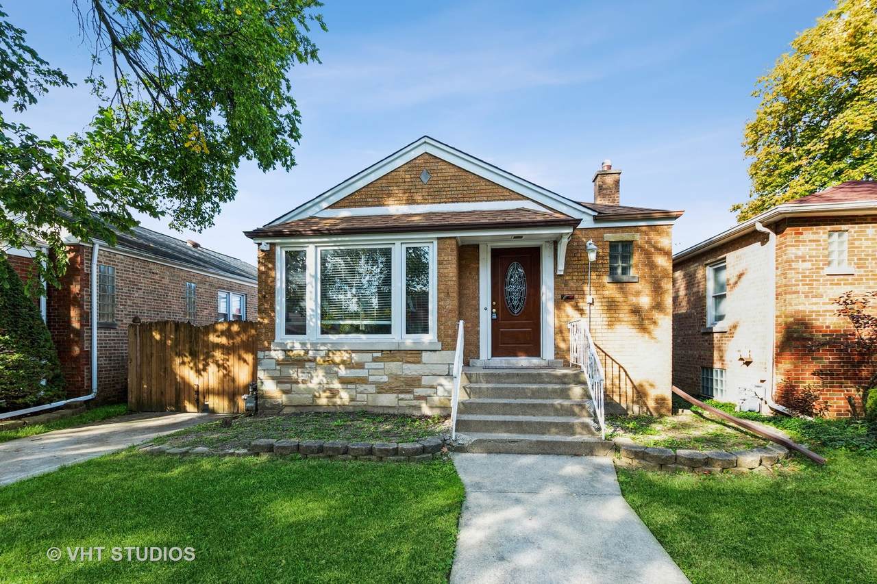 9404 Millard Avenue - Photo 1