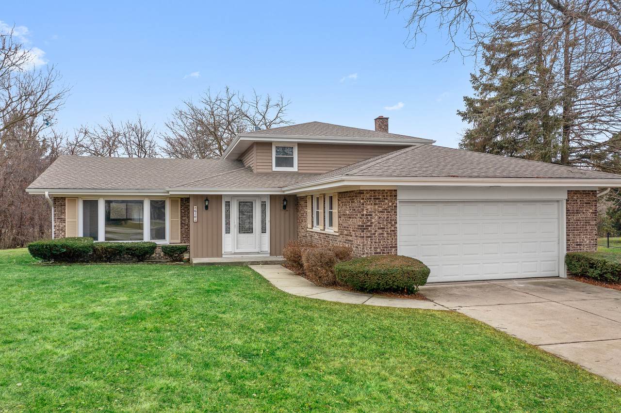 610 John Court - Photo 1