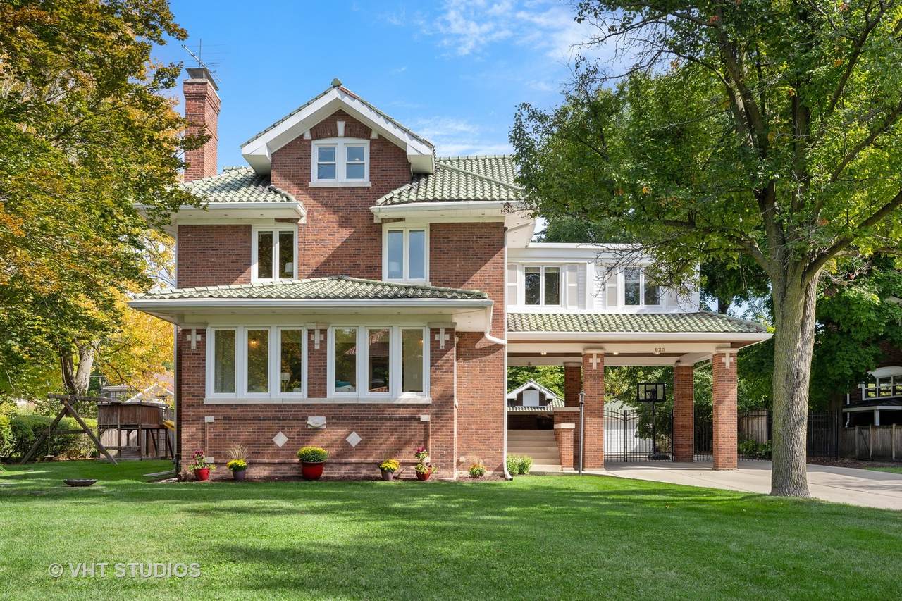 823 Jackson Avenue - Photo 1