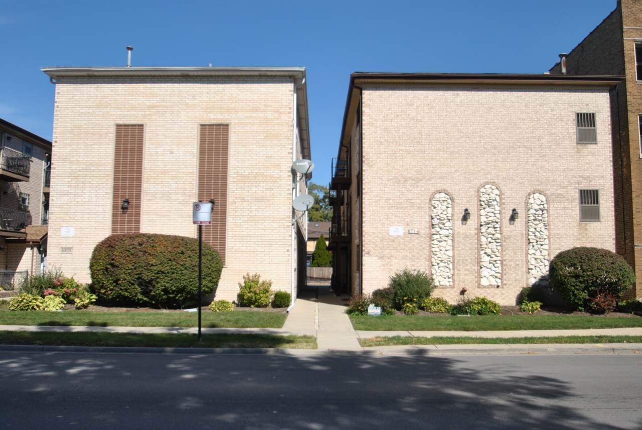 6831 Northwest Highway - Photo 1