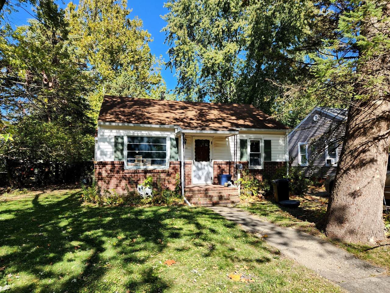 1120 Columbia Avenue - Photo 1